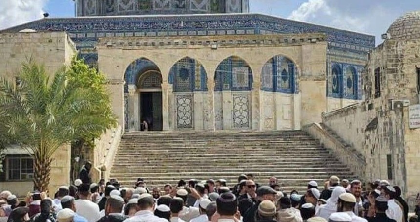 Siyonist Yahudiler yine Mescid-i Aksa'yı bastı
