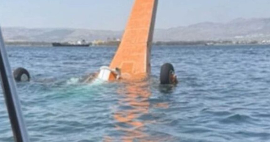 Yunanistan'da yangın söndürme helikopteri düştü