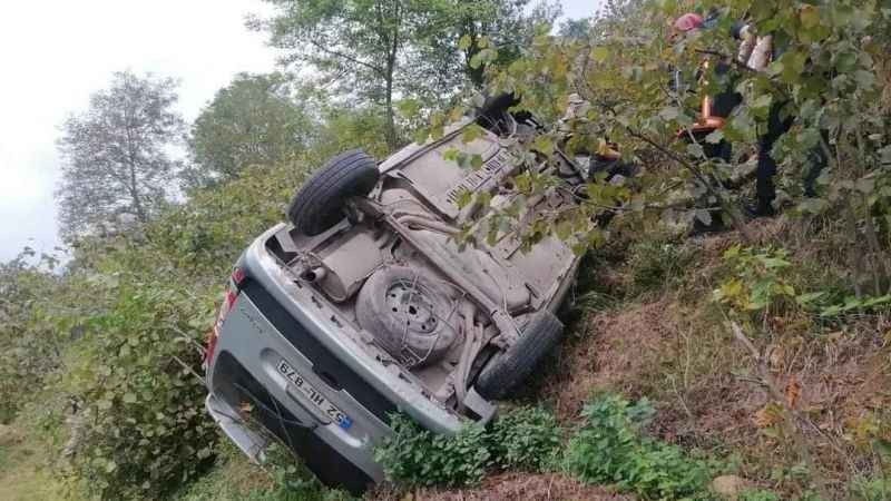 İşçileri taşıyan araç şarampole yuvarlandı: 1 ölü, 9 yaralı