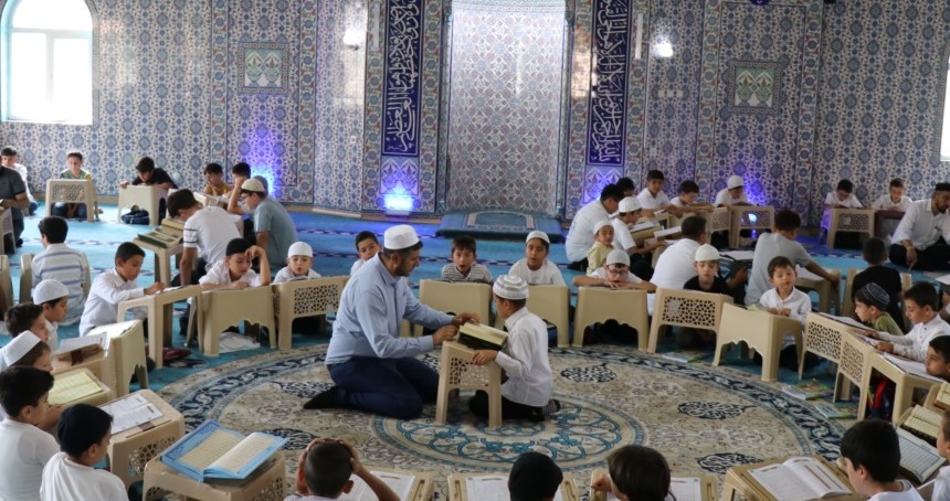 Yaz Kur’an Kurslarına katılan çocuklar: Kur’an-ı ve dinimizi öğrenmeyi çok seviyoruz
