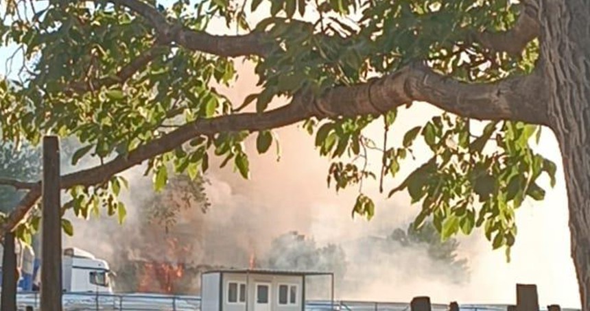 Bursa’da mahalle arasında çıkan yangın korkuttu