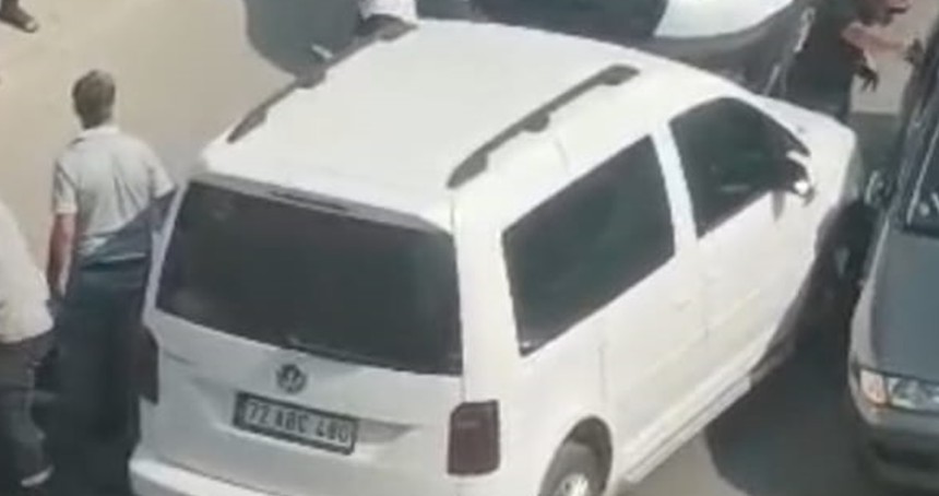 Motosiklet ile ticari taksi çarpıştı: 1 ağır yaralı