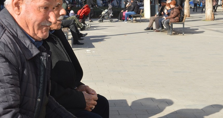Tekin: En düşük emekli maaşı asgari ücretin altında olmamalı