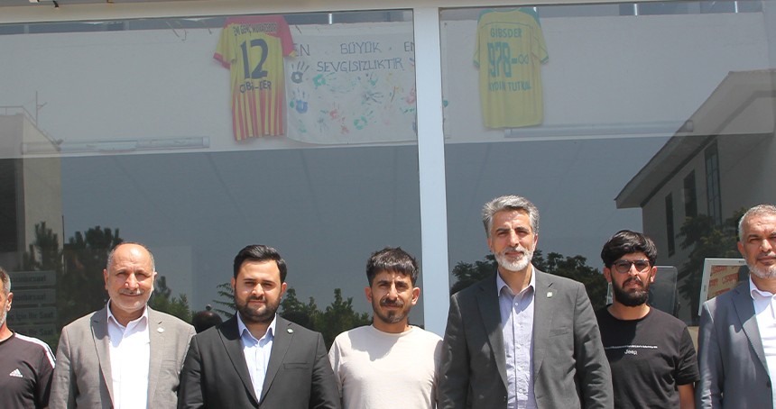 HÜDA PAR heyetinden “Genç İçin Bir Saat” derneğine ziyaret