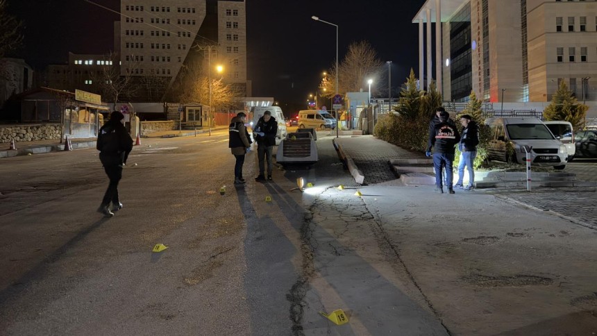 Silahlı kavgada 4 kişi yaralandı
