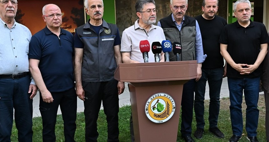 Bakan Yumaklı Bursa'da orman yangınlarıyla ilgili açıklamalarda bulundu: 3 yerde yangınlar sürüyor!