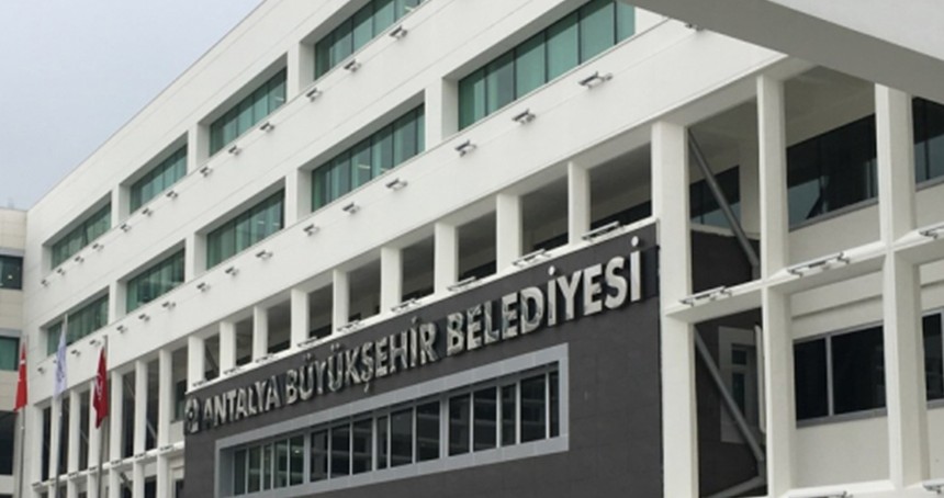 Antalya Büyükşehir Belediyesi'ne yeni rüşvet operasyonu: 3 gözaltı