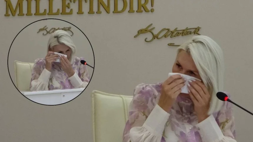Belediye Başkanı Melek Mızrak kimdir? Hangi partiden? Neden ağladı?