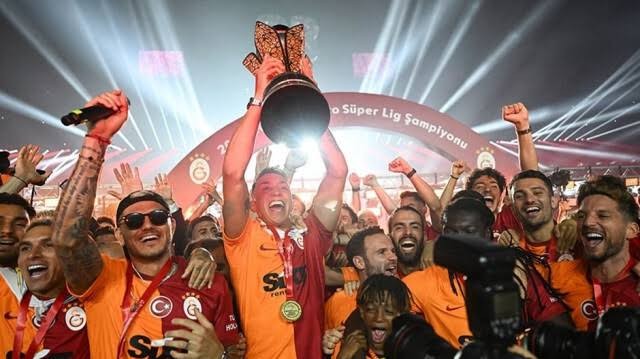 Galatasaray'ın kaç şampiyonluğu, kaç yıldızı var? Hangi yıllarda şampiyon oldu?