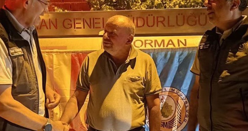 Patlak lastikle su taşıyan çiftçiye su tankeri hediye edildi