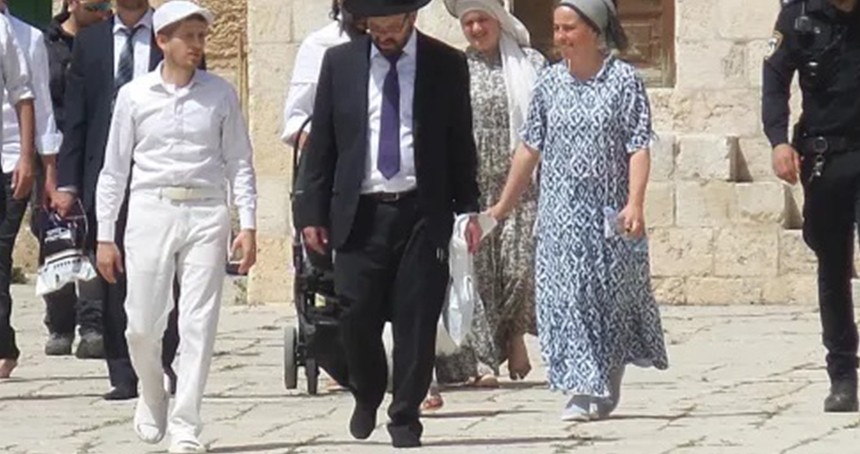 Siyonist Yahudiler Mescid-i Aksa'yı basarak Talmud ayinleri düzenledi