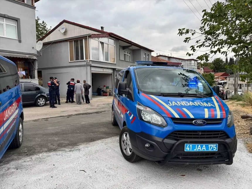 Akaryakıt İstasyonunda Silahlı Kavga: 5 Yaralı