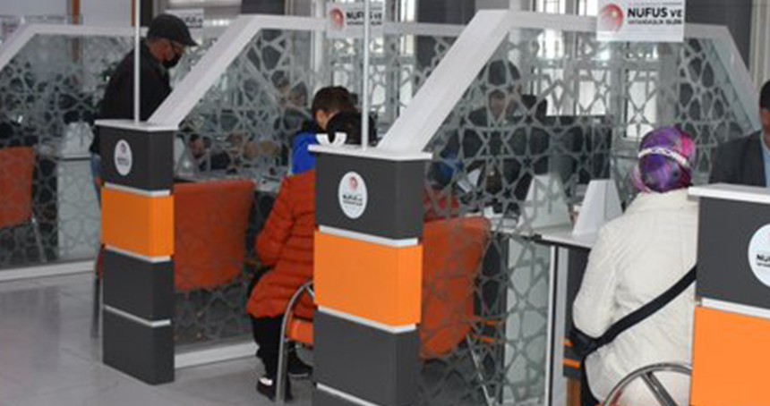 Eski tip ehliyetler için süre uzatıldı