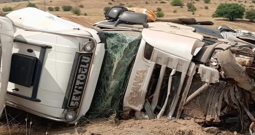 Bingöl'de tır kazası: 3 kişi yaralandı