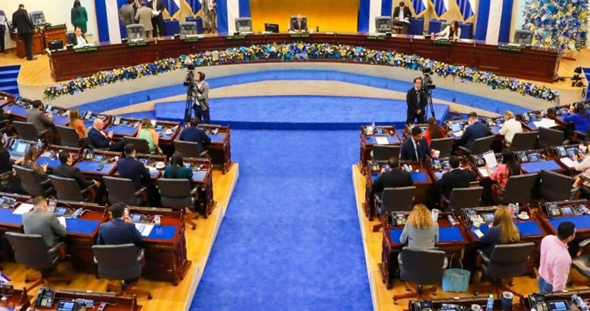 El Salvador'da Devlet Başkanı süresiz aday olabilecek