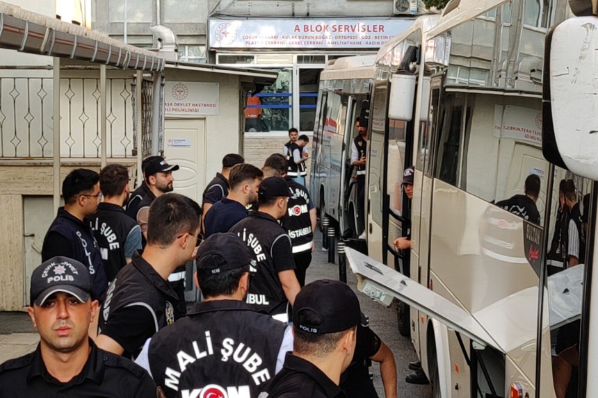 İBB soruşturmasında 5 tutuklama