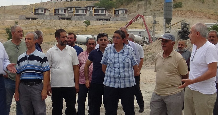 Mahalle sakinlerinden beton santrali tepkisi: Bir firma para kazanacak diye binlerce insanın sağlığını hiçe sayamaz!