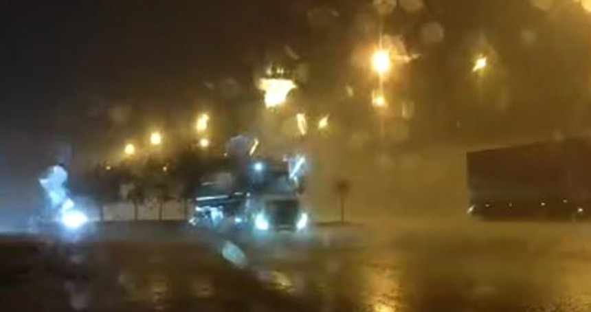 Şanlıurfa’da şiddetli yağış etkili oldu