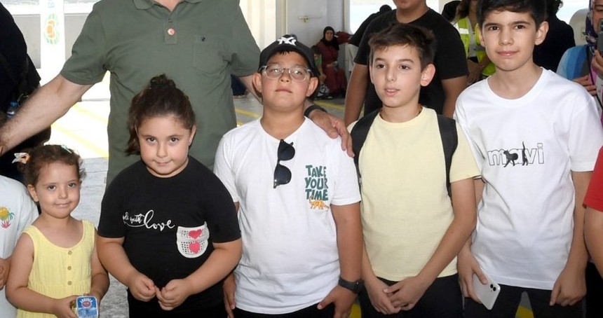 Malatya Büyükşehir Belediyesinden çocuklara feribot gezisi