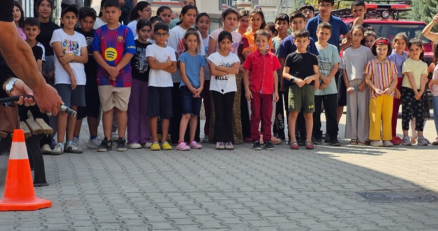 Büyükşehir belediyesi semt konakları öğrencilerine deprem ve yangın eğitimi verildi