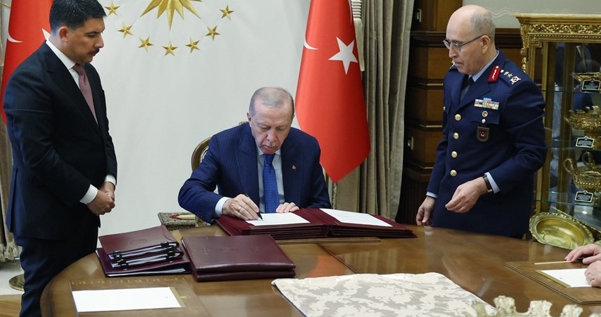 YAŞ kararları açıklandı, Genelkurmay Başkanlığına Bayraktaroğlu getirildi