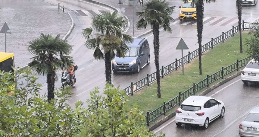 Bursa’da yağış yeniden etkili oldu