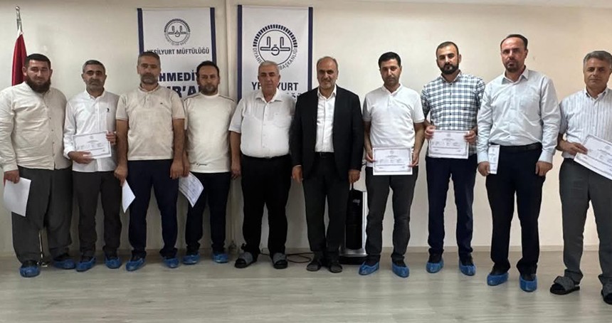 Müftü Dolu ilkyardım ve işaret dili sertifika törenine katıldı