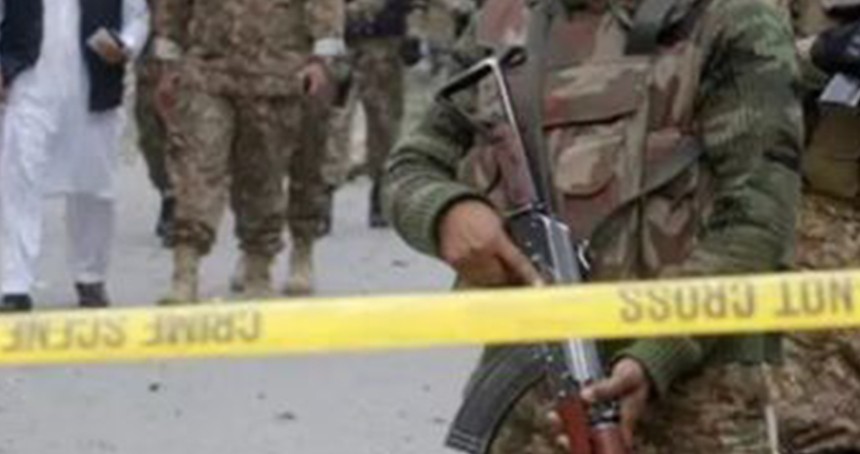 Pakistan'da güvenlik güçleri hedef alındı: 11 ölü