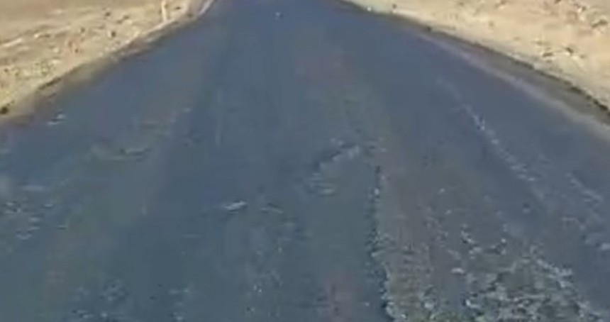 Batman'da çöp suyu tehlikesi: Yol buz pistine dönebilir!