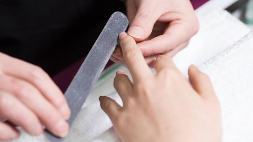 Bakım yaparken dikkat: Manikür-pedikürde tehlike!