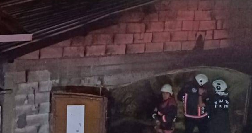 Malatya'da ahır ve samanlık yangını