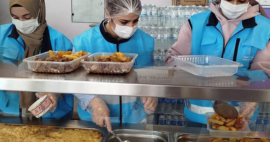 Batman'da "Komşum" projesi ile ihtiyaç sahiplerine yemek desteği