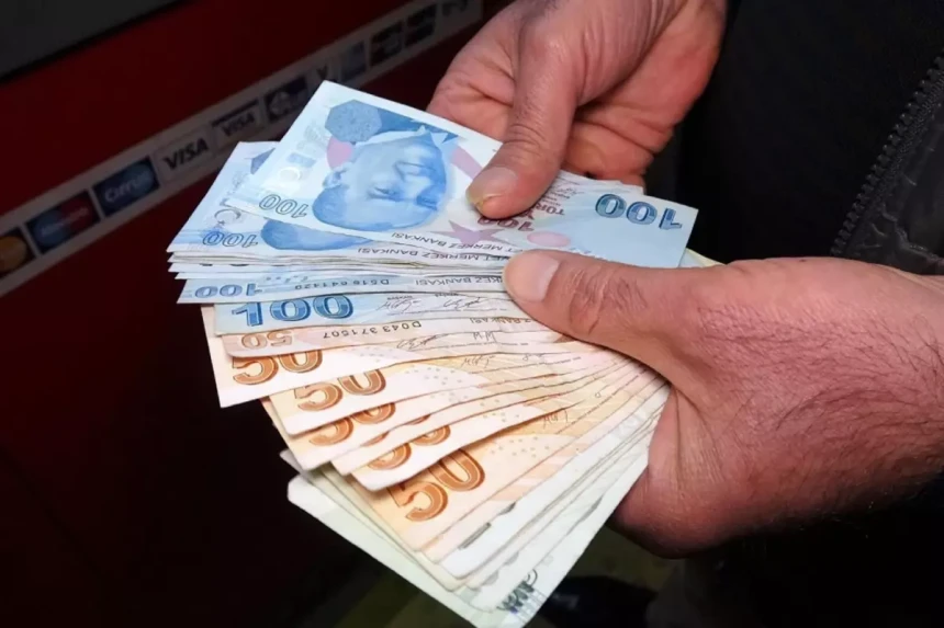 Memur ve emekli için kritik gün: Gözler saat 14'e çevrildi