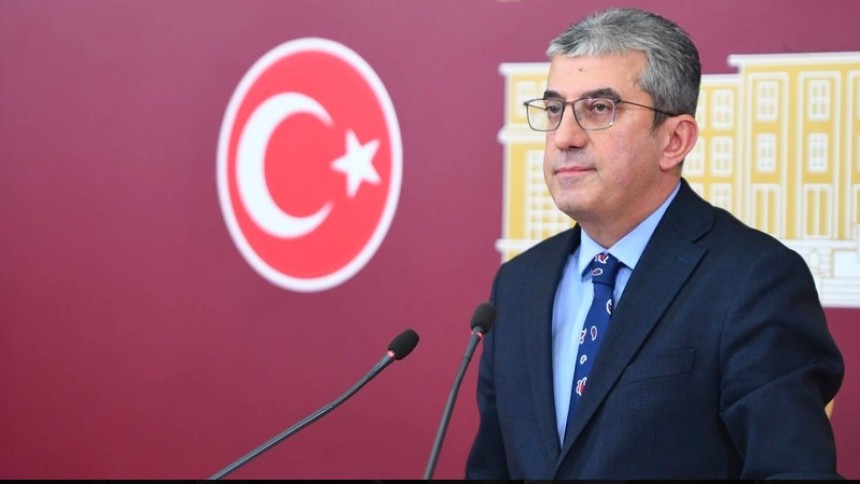 Gökhan Günaydın kimdir? Kaç yaşında? Aslen nereli? Evli mi? Hangi partiden? Siyasi Kariyeri