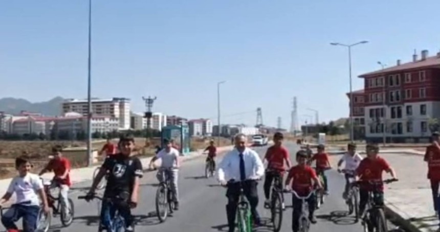 Kur’an kursu öğrencileri pedal çevirdi