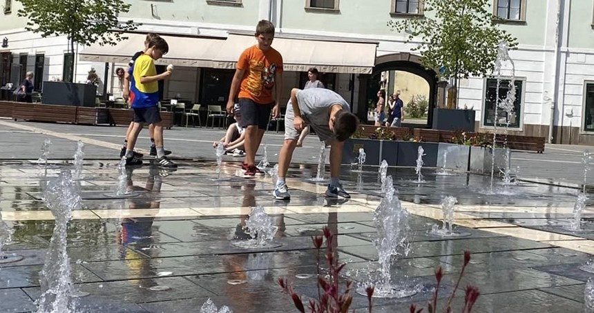 Macaristan ülke çapında en üst düzey sıcaklık uyarısını yayınladı
