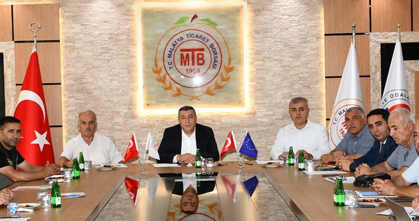 Malatya'da Lisanslı Kuru Kayısı Deposu ve Borsası için istişare toplantısı yapıldı