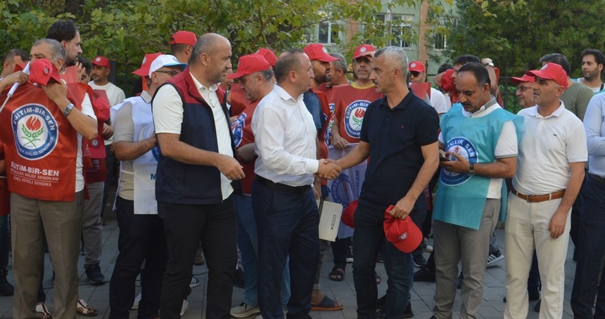 Memur-Sen’den Siirt'te protesto: “Gelirde adalet, ücrette denge istiyoruz”