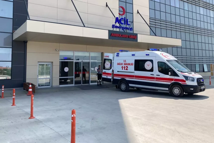 Babasını o halde gören küçük çocuk, fenalaşarak hayatını kaybetti