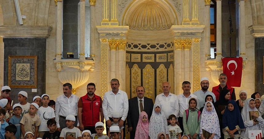 Gaziantep Vakıflar Bölge Müdürlüğü'nden Kur'an kursu öğrencilerine hediye