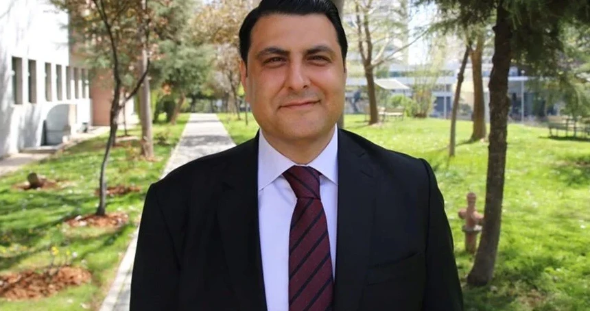 Umut Yılmaz kimdir? Kaç yaşında? Nereli? Hangi partiden? Siyasi Kariyeri