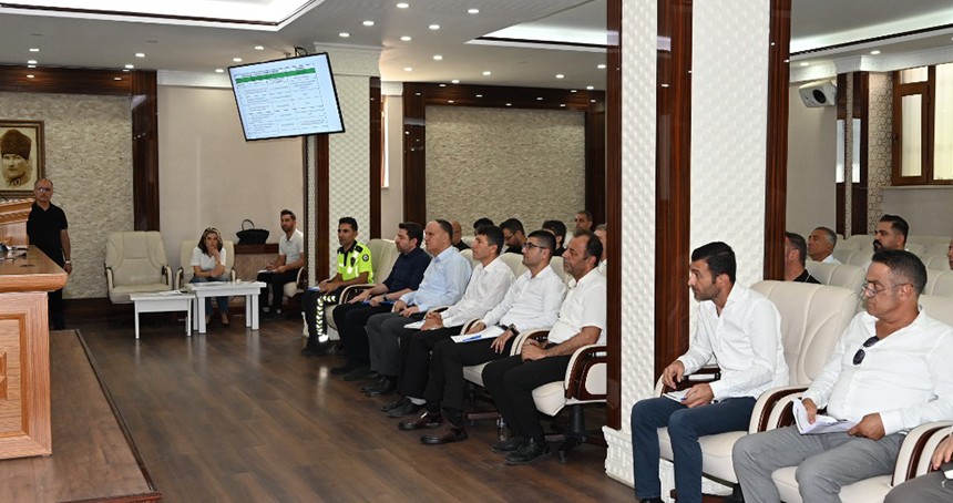 Muhtarlar sorun ve talepler için bir araya geldi