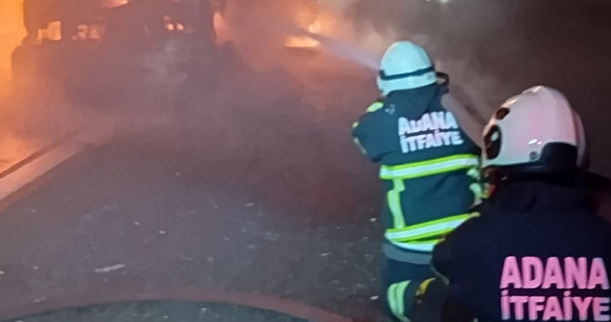 Pozantı’da tır yangını ormanlık alana sıçradı