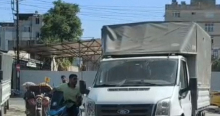 Adana’da ehliyetlerini kaptırmamak için araçlarından inmediler