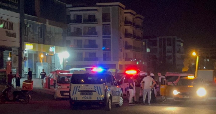 Düğün salonunda tekmeli, yumruklu, bıçaklı kavga