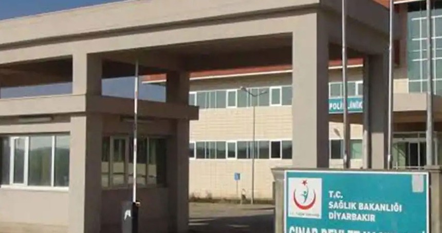Otomobilin çarptığı küçük kız hayatını kaybetti