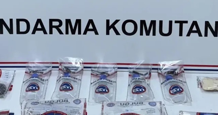 Kocaeli'de 1 kilo 873 gram bonzai ele geçirildi