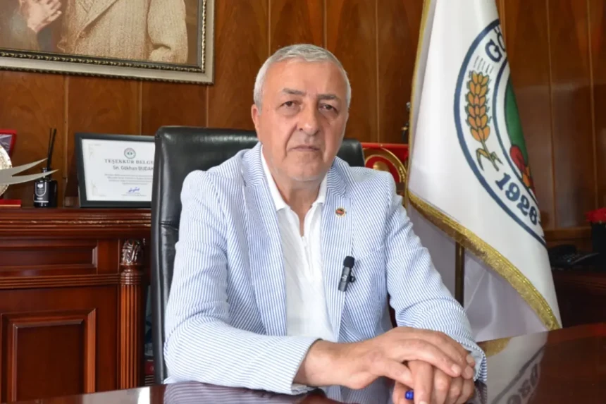 Gökhan Budak kimdir? Kaç yaşında? Nereli? Hangi partiden, neden istifa etti?