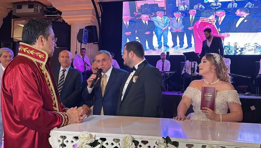 Nehrozoğlu Ailesi'nin mutlu günü