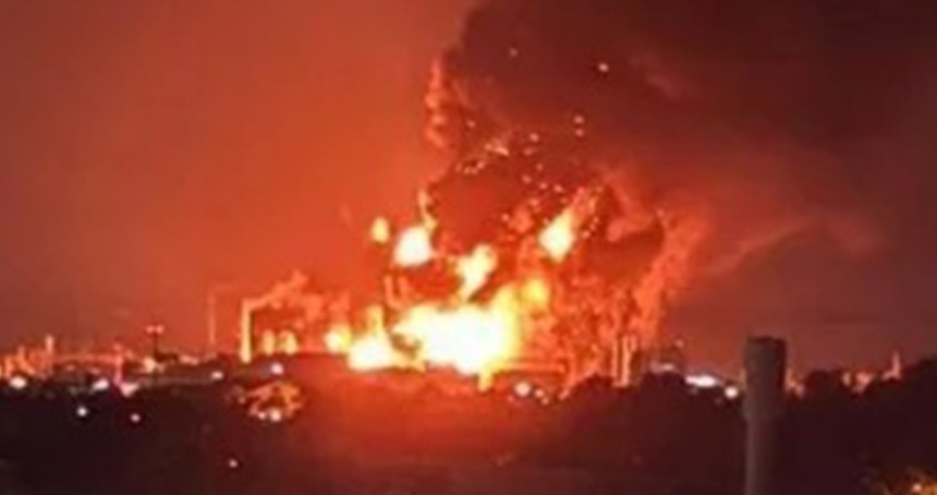 Ukrayna, Rusya'nın petrol rafinerilerini hedef aldı